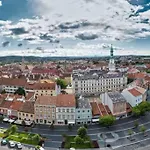 Lakelove Haziko Sopron- Erdo Es Topart Mellett