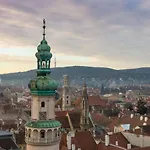 Lakelove Haziko Sopron- Erdo Es Topart Mellett *